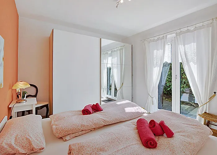 Apartment Casa Viola Garden - Happy