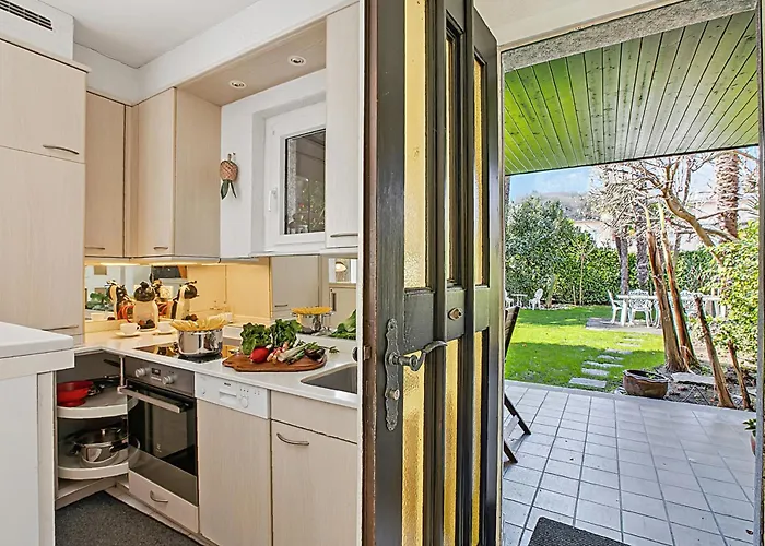 Apartment Casa Viola Garden - Happy